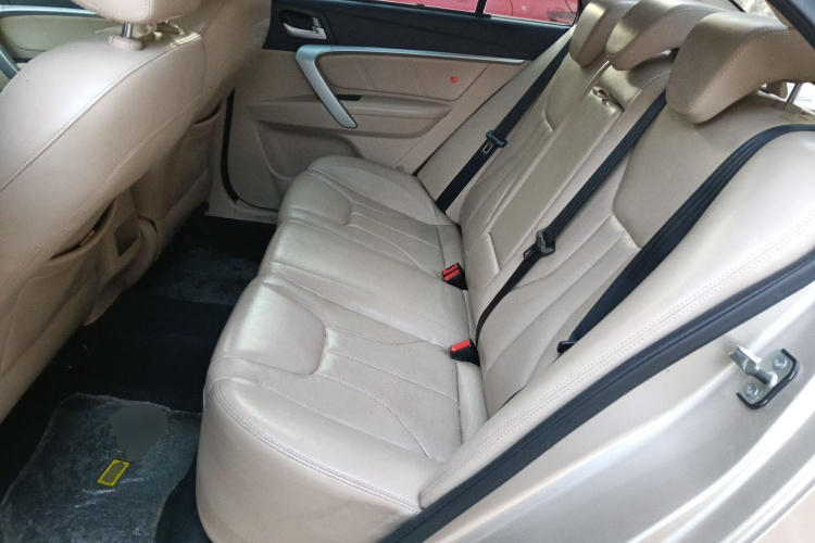 吉利汽车 帝豪 2017款 三厢百万款 1.5L 手动豪华型中控内饰7004