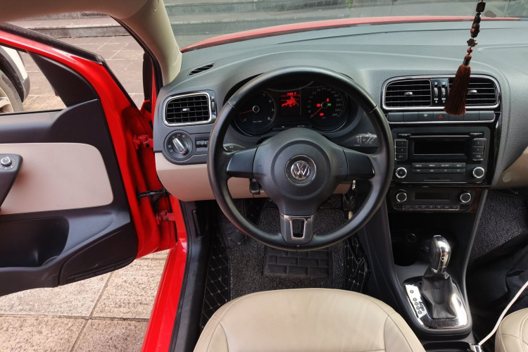 大众 Polo 2011款 1.6L 自动致尚版局部细节13