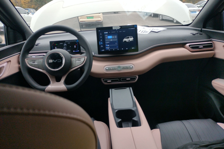 比亚迪 海鸥 2025款 305km 活力版中控内饰12