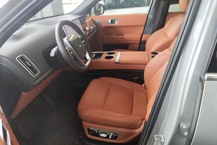 理想汽车 理想L8 2023款 Pro中控内饰19