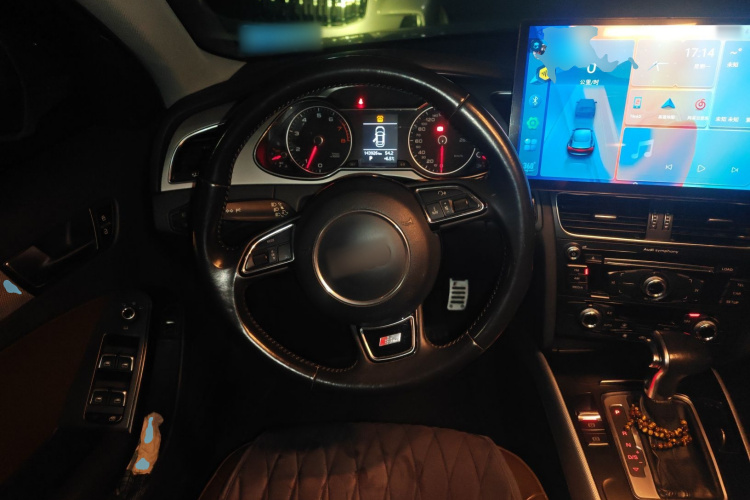 奥迪A4L 2015款 45 TFSI quattro个性运动型中控内饰13