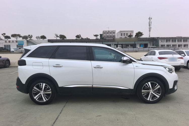 标致5008 2017款 380THP 7座无界版车身外观6003