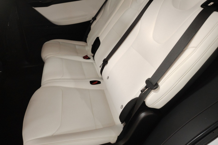 特斯拉 Model X 2019款 长续航版中控内饰21