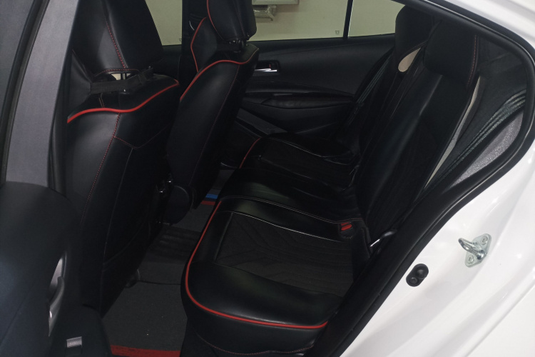 丰田 卡罗拉 2023款 1.8L 智能电混双擎 精英版中控内饰21