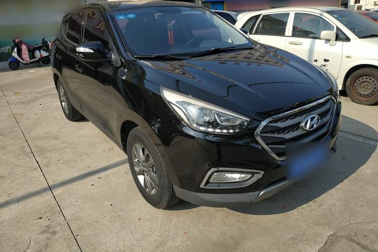 北京现代ix35 2015款 2.0L 自动两驱舒适型 国V车身外观3