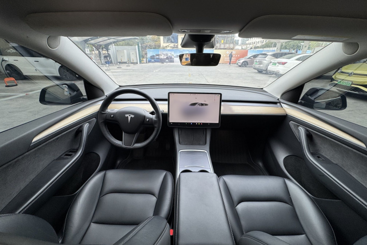 特斯拉 Model Y 2022款 改款 后轮驱动版局部细节9002