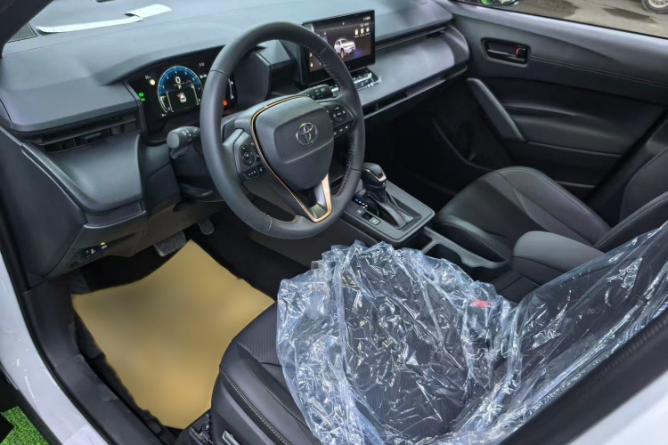 丰田 锋兰达 2026款 2.0L CVT舒适版中控内饰7003