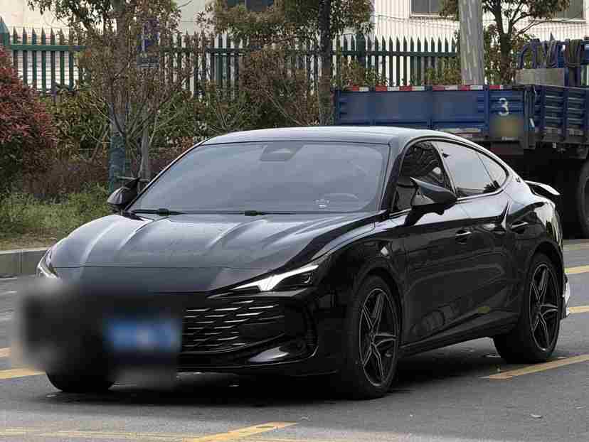 上海二手名爵MG7 2023年款，行情跳水背后藏着什么？