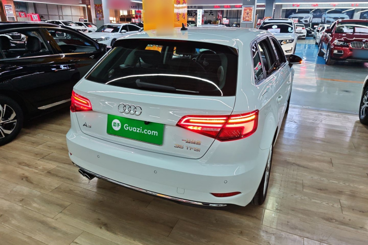 奥迪A3 2019款 Sportback 35 TFSI 进取型 国V车身外观7