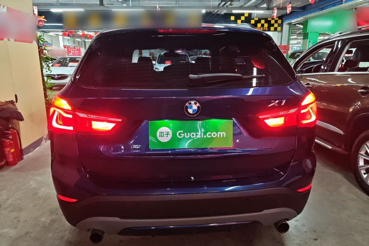 宝马X1 2018款 xDrive20Li 尊享型车身外观6