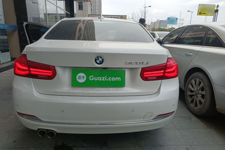 宝马3系 2017款 320Li 时尚型车身外观6