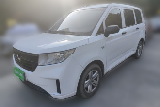 五菱汽车 五菱宏光PLUS 2019款 1.5T 手动舒适型 7座