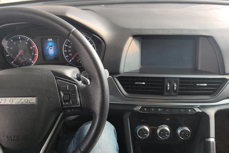 哈弗H6 2018款 蓝标 运动版 1.5T 自动两驱精英型中控内饰12