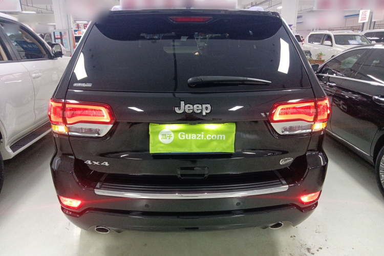 Jeep 大切诺基(进口) 2015款 3.6L 豪华导航版车身外观6