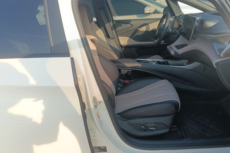 比亚迪 海豚 2024款 荣耀版 420km 时尚版局部细节41