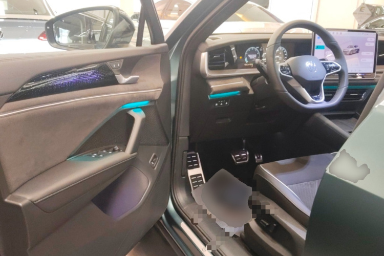 大众 2025款 探岳L 330TSI 两驱精英City包中控内饰20