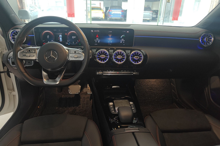 奔驰CLA 2020款 CLA 200中控内饰7002