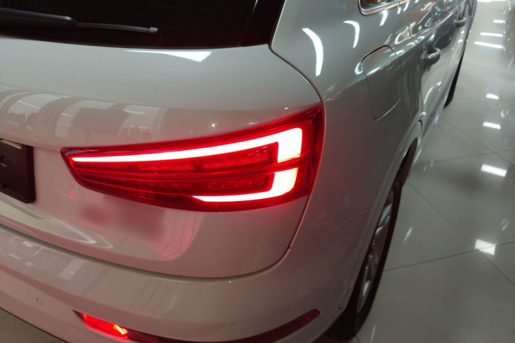 奥迪Q3 2018款 30周年年型 30 TFSI 时尚型车身外观6006