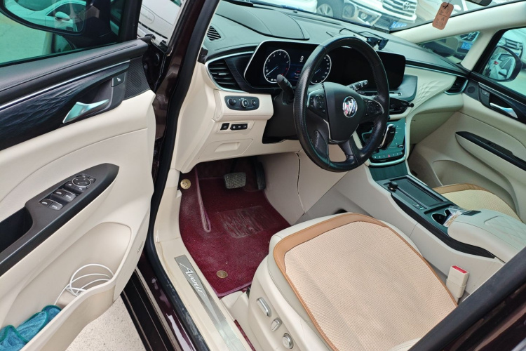 别克GL8 2020款 Avenir艾维亚 六座贤礼版中控内饰20