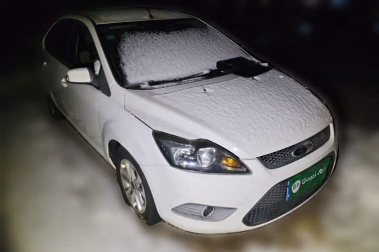 福特 福克斯 2013款 两厢经典 1.8L 手动基本型车身外观3