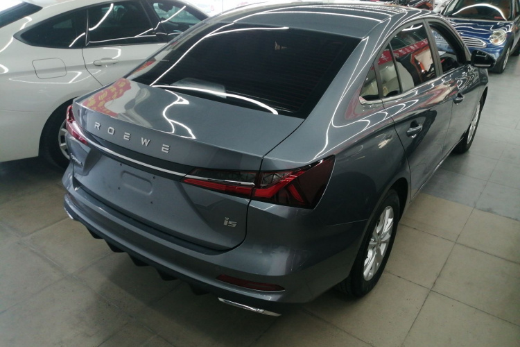 荣威i5 2023款 1.5L CVT豪华版车身外观6005