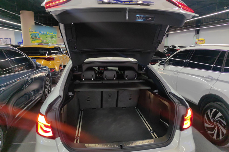 宝马3系GT 2019款 320i M运动套装局部细节23