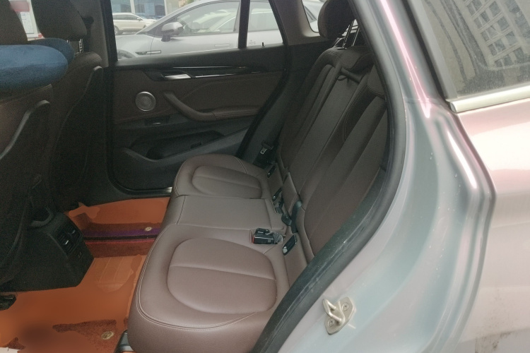 宝马X1 2021款 sDrive25Li 领先型中控内饰21