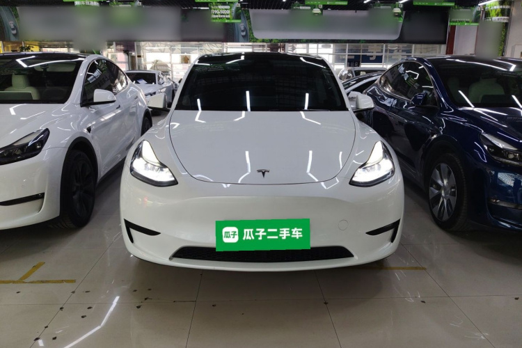 特斯拉 Model Y 2024款 后轮驱动版车身外观6001