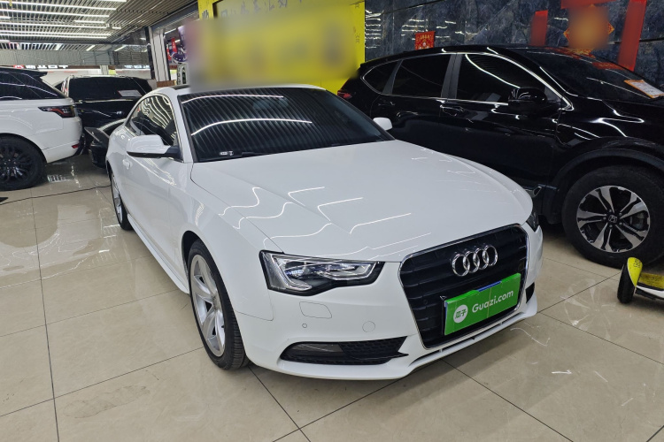奥迪A5 2016款 Coupe 45 TFSI 舒适型车身外观3