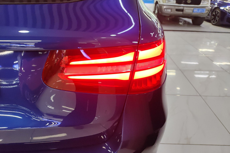 奔驰GLC 2016款 GLC 200 4MATIC车身外观9