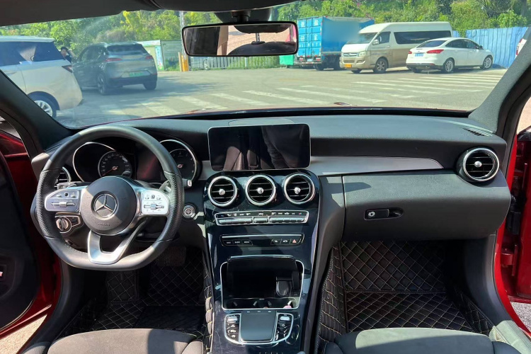 奔驰C级 2019款 C 260 运动版中控内饰7002