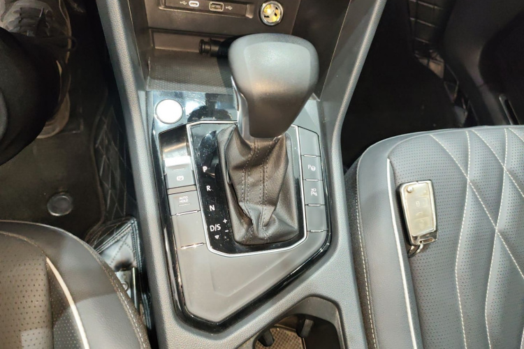 大众 途观L 2024款 330TSI 自动两驱R-Line越享版局部细节18