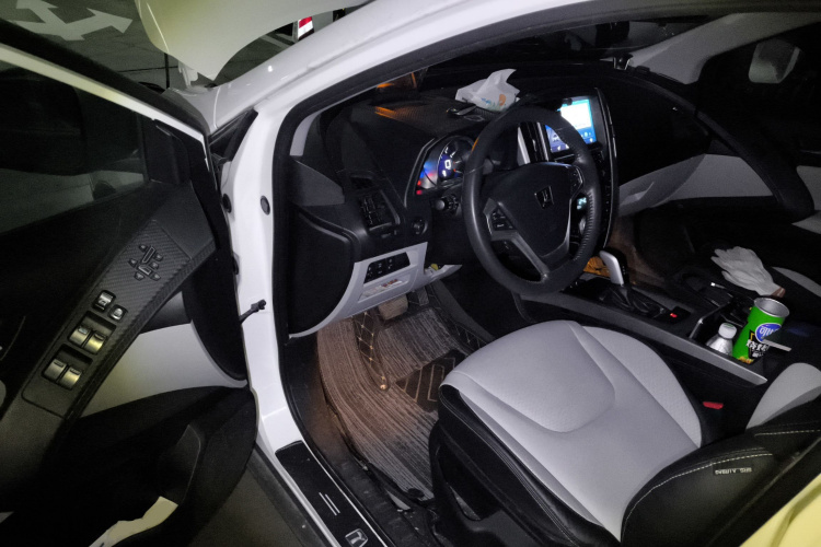 纳智捷 优6 SUV 2014款 1.8T 智尊型中控内饰20