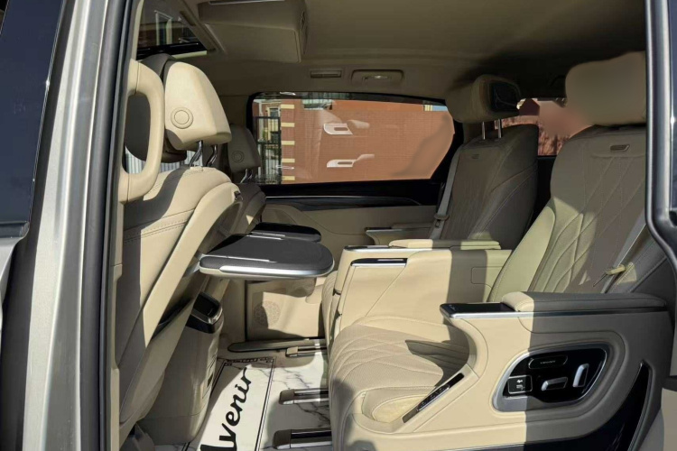 别克GL8 2022款 ES陆尊 653T 尊享型中控内饰7004