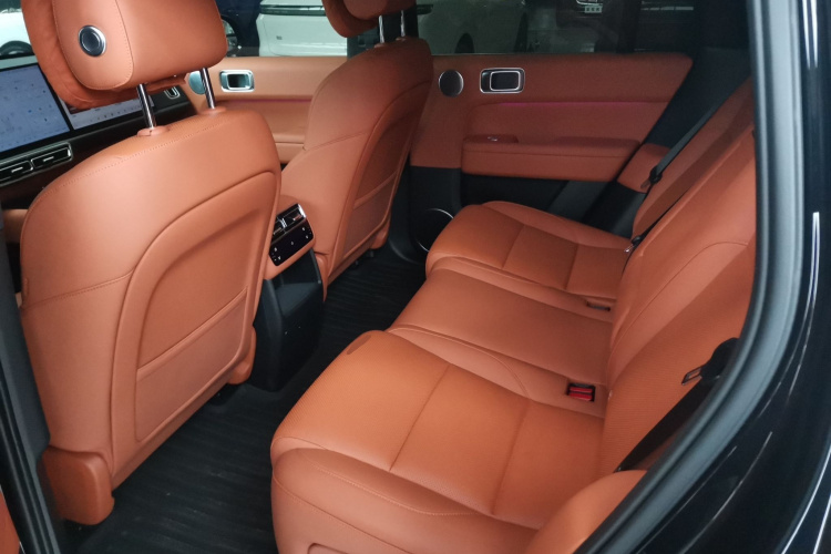 理想汽车 理想L6 2025款 Pro 智能焕新版中控内饰21