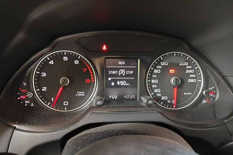 奥迪Q5 2015款 40 TFSI 进取型局部细节14