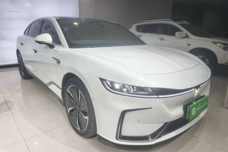 岚图汽车 岚图追光 2023款 四驱旗舰版车身外观3