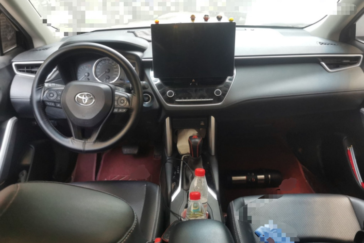 丰田 卡罗拉锐放 2022款 2.0L 精英版中控内饰12