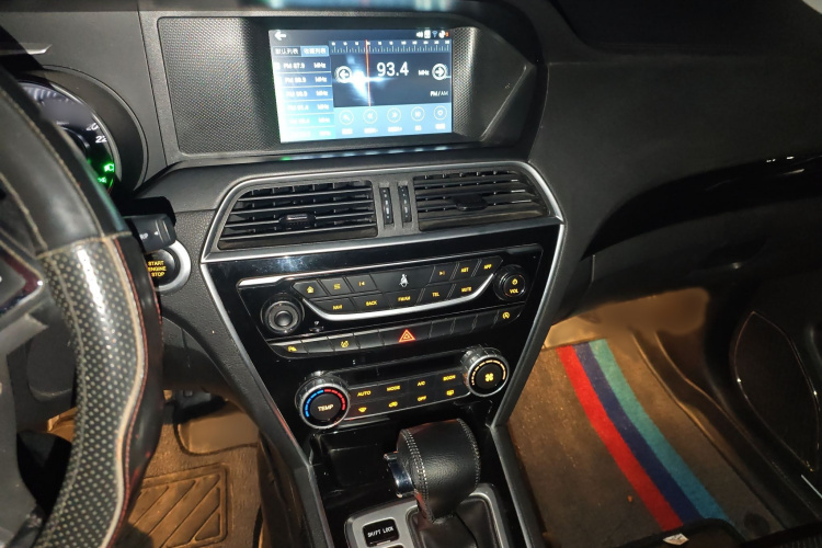 猎豹汽车 猎豹CS10 2017款 1.5T CVT尊贵型局部细节16