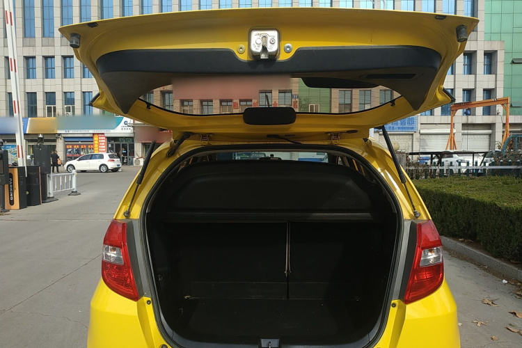 本田 飞度 2011款 1.5L 手动豪华版局部细节23