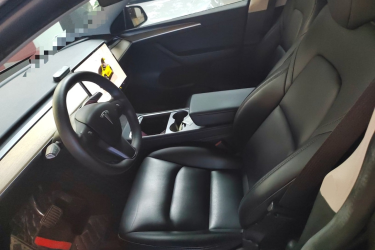特斯拉 Model Y 2022款 改款 长续航全轮驱动版中控内饰19