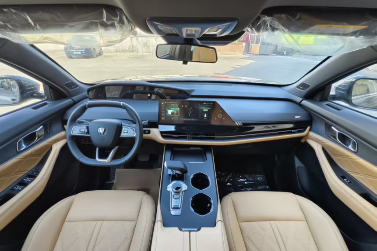 长安UNI-K 2024款 2.0T 两驱全球行版中控内饰7003