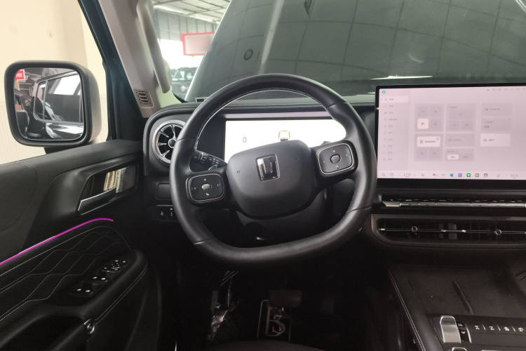 坦克300 2025款 2.4T 柴油版中控内饰13