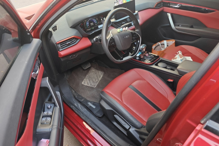 东风风神 奕炫 2021款 230T 自动追影骑士版中控内饰7003