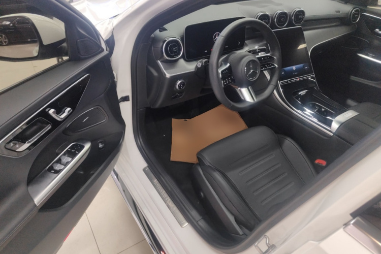 奔驰C级 2023款 改款 C 200 L 运动版中控内饰20