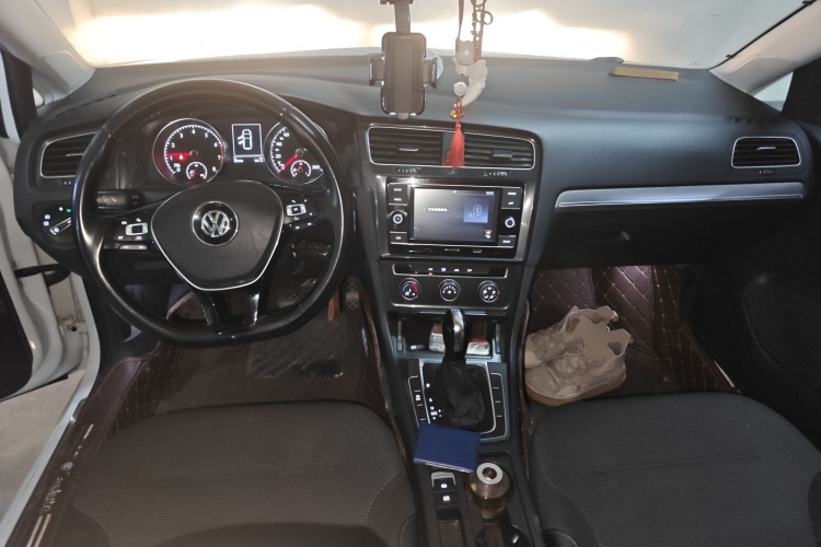 大众 高尔夫 2018款 230TSI 自动舒适型中控内饰12