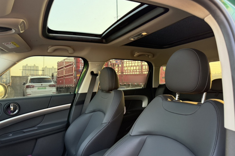 MINI Countryman 2021款 1.5T COOPER 鉴赏家中控内饰7003