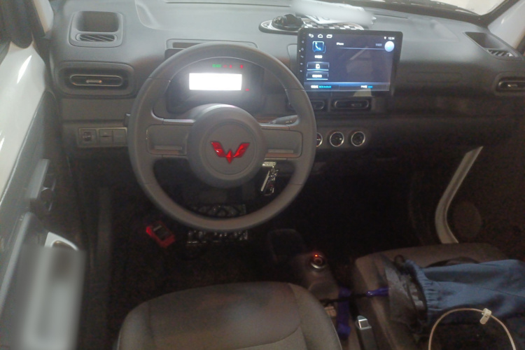 五菱汽车 五菱之光新能源 2025款 201km 舒适型中控内饰13