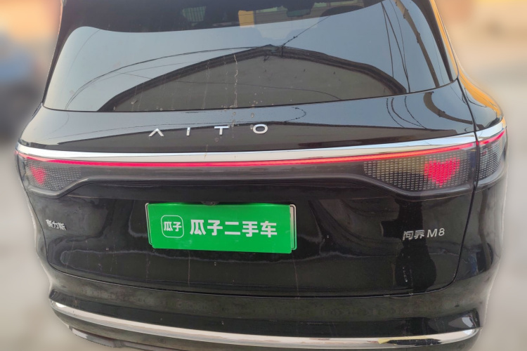 鸿蒙智行 问界M8 2025款 增程 Max+版 53.4kWh 6座版车身外观6004