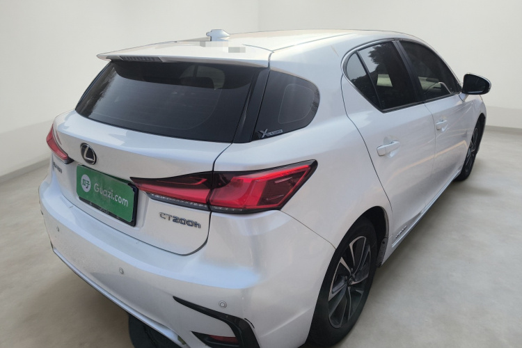 雷克萨斯CT 2017款 CT200h 精英版 单色 国V车身外观7